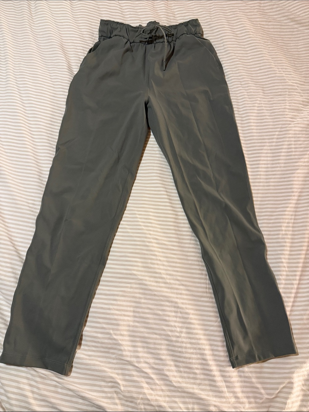 lululemon athletica Women's Olive Green Drawstring Track Pants